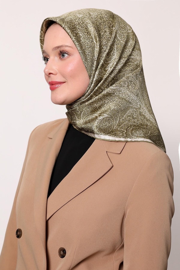 LevidorA.Yeşil Soyut Etnik Desen Twill İpek Eşarp