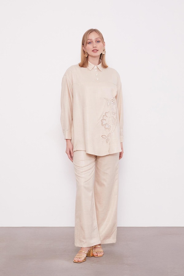 LevidorA.Bej Nakış Gül Detaylı Tunik Takım