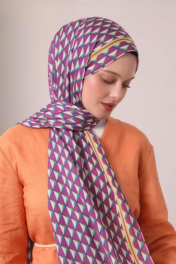 LevidorA.Mor Üçgen Desen Club Şal