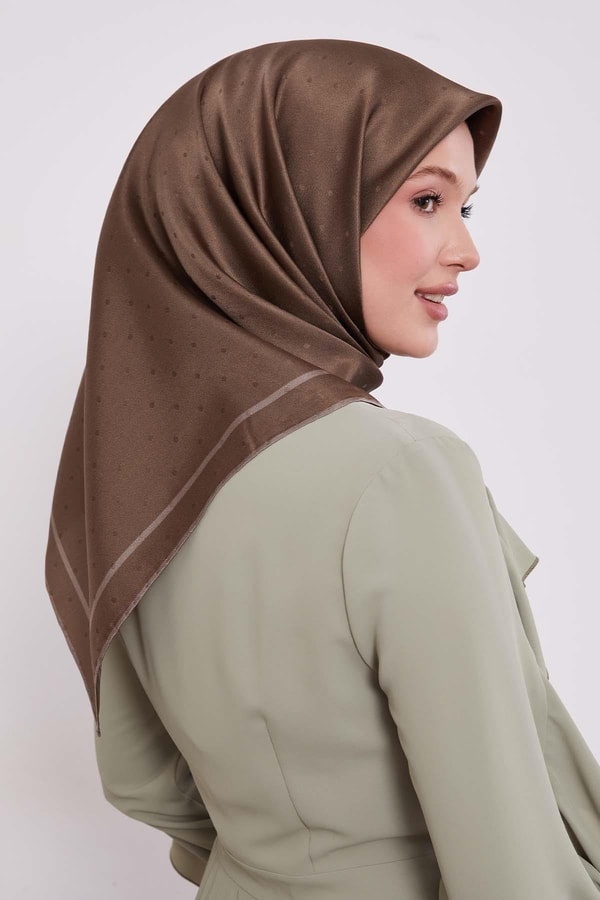 LevidorA.Kahve Benek Desen Monogram İpek Eşarp