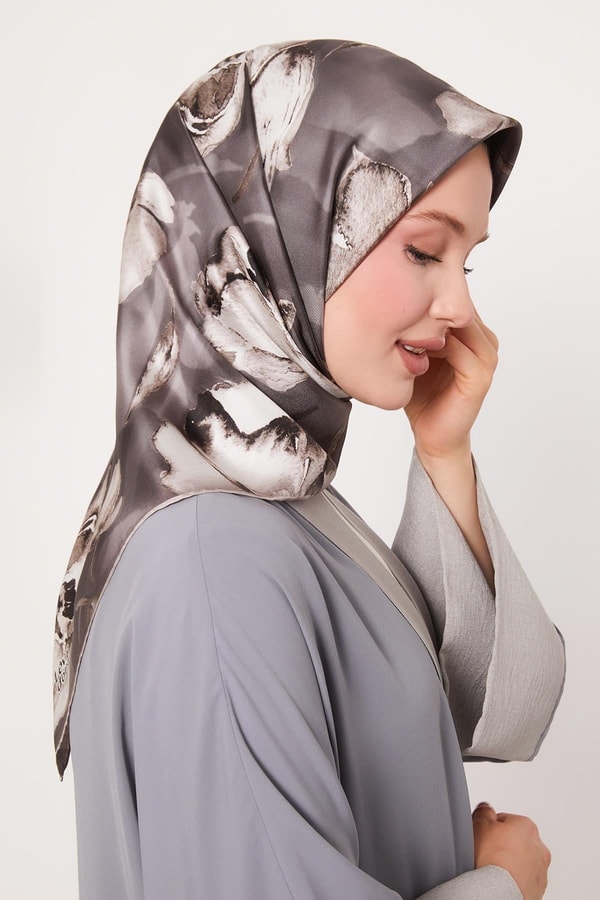 LevidorA.Kahve Lotus Çiçek Twill İpek Eşarp