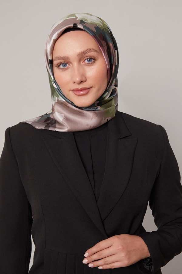 LevidorA.Kahve Soyut Çiçek Desen Sura İpek Eşarp