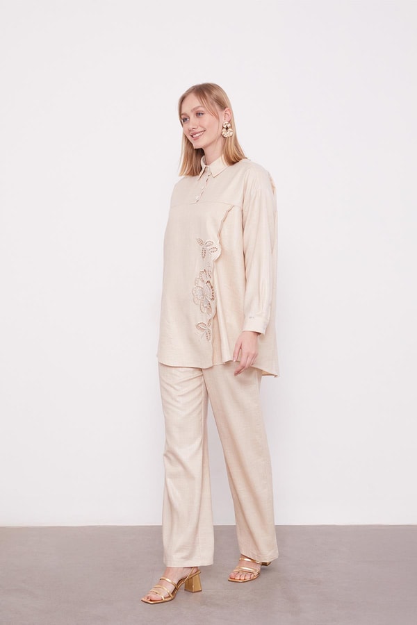 LevidorA.Bej Nakış Gül Detaylı Tunik Takım