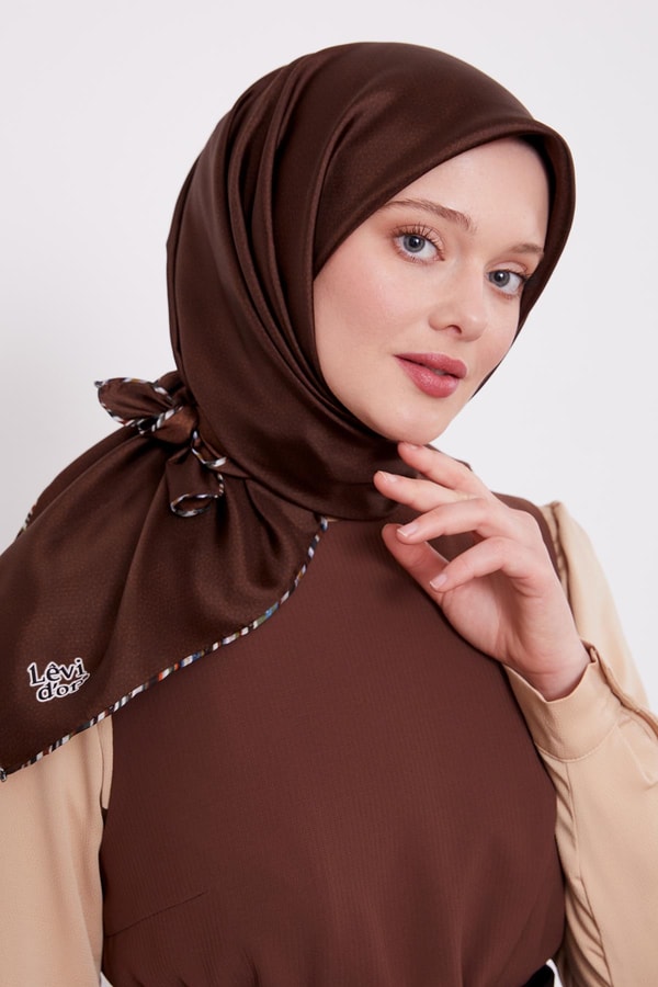 LevidorAcı Kahve Benekli Twill İpek Eşarp