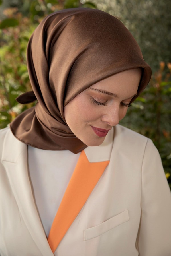 LevidorAcı Kahve Çift Taraflı Twill İpek Eşarp