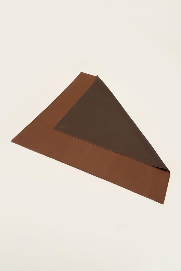 LevidorAcı Kahve Çift Taraflı Twill İpek Eşarp