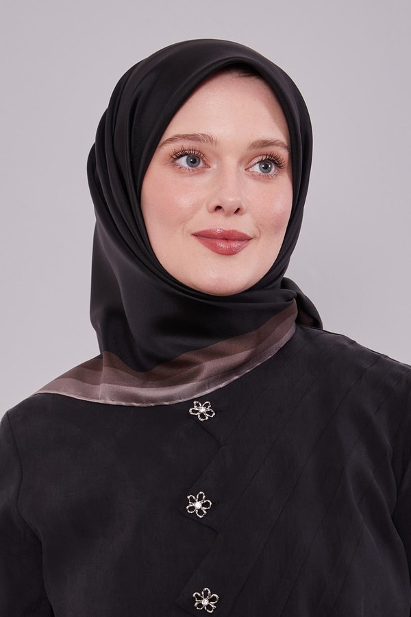 LevidorAcı Kahve Kenar Bordürlü Twill İpek Eşarp