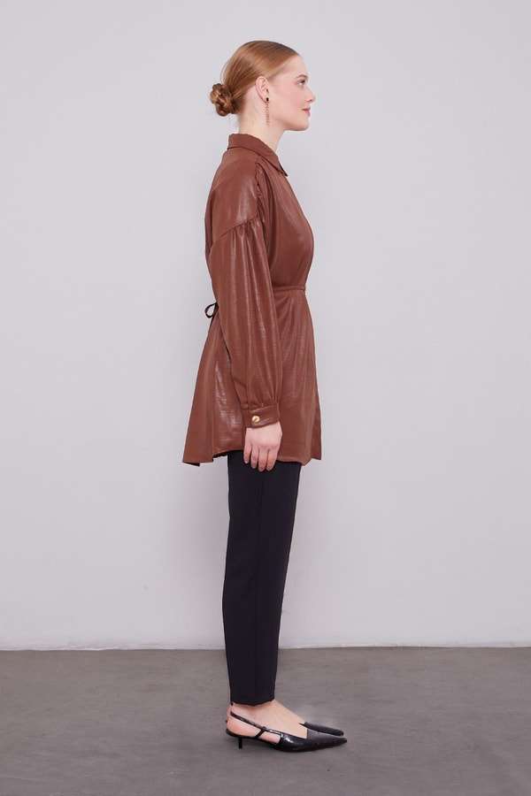 LevidorAcı Kahve Omuz Büzgü Detaylı Gömlek