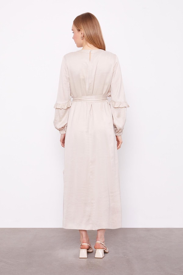 LevidorAÇIK BEJ Yakası Çiçek Detaylı Cupra Elbise