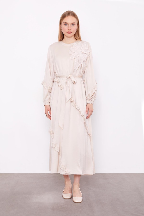 LevidorAÇIK BEJ Yakası Çiçek Detaylı Cupra Elbise