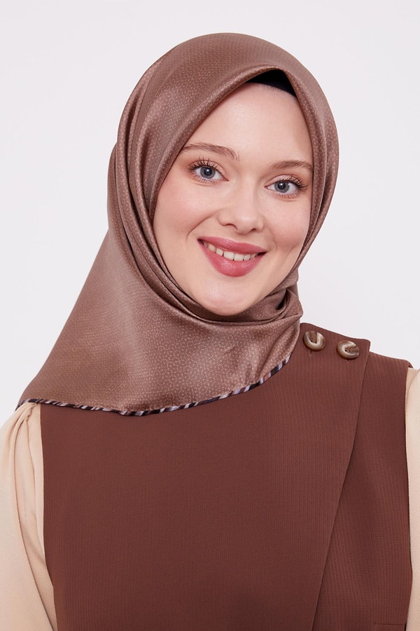 Levidoraçık kahve Benekli Twill İpek Eşarp
