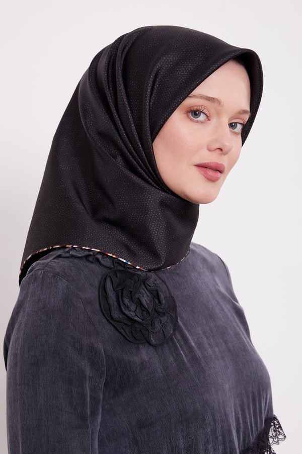 LevidorAntrasit Benekli Twill İpek Eşarp