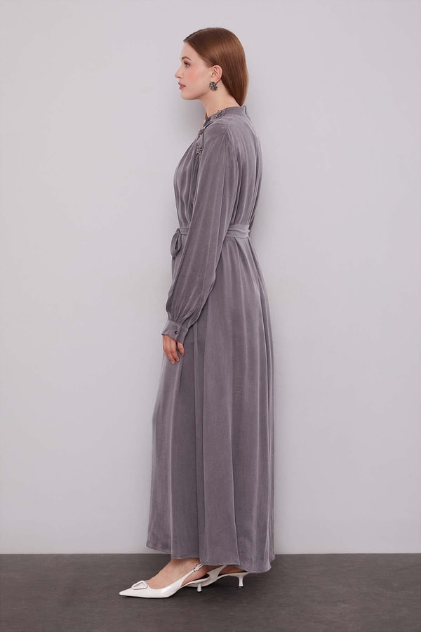 LevidorAntrasit Omuz Taş Çiçek Detaylı Cupra Elbise