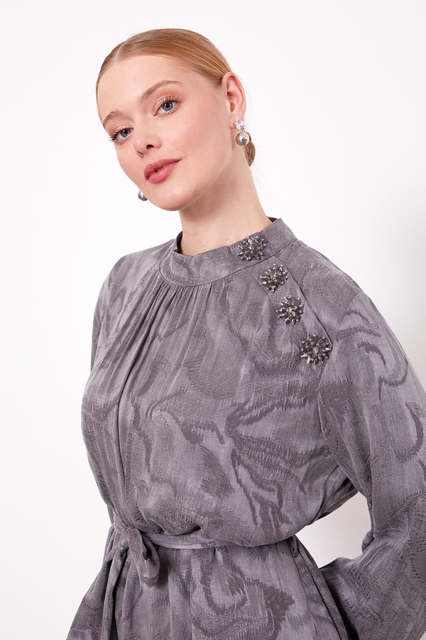 LevidorAntrasit Yakası Taş Detaylı Cupra Elbise