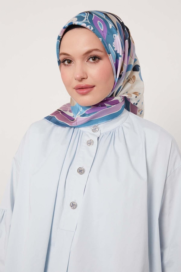 LevidorBebe Mavisi Karışık Çiçek Desen Twill İpek Eşarp