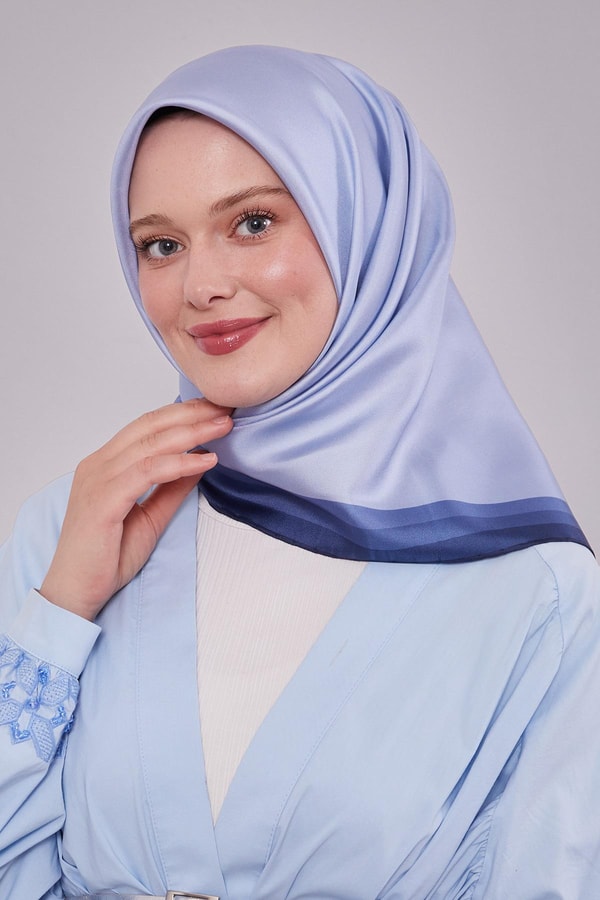 LevidorBebe Mavisi Kenar Bordürlü Twill İpek Eşarp