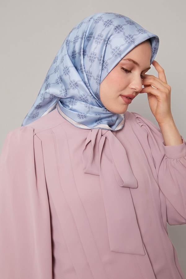 LevidorBebe Mavisi Mini Yonca Desen Twill İpek Eşarp
