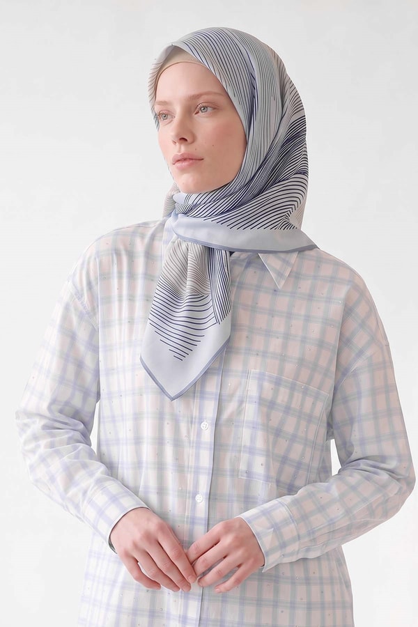 LevidorBebe Mavisi Sarmal Çizgili Twill İpek Eşarp