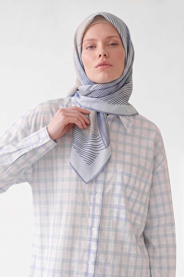 LevidorBebe Mavisi Sarmal Çizgili Twill İpek Eşarp