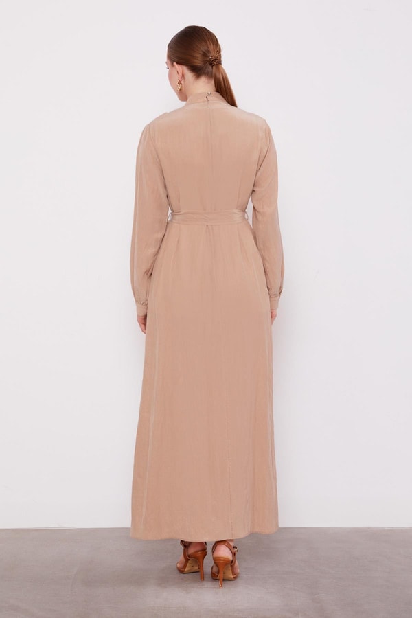 LevidorBej Bel Bağlamalı Pile Detaylı Cupra Elbise
