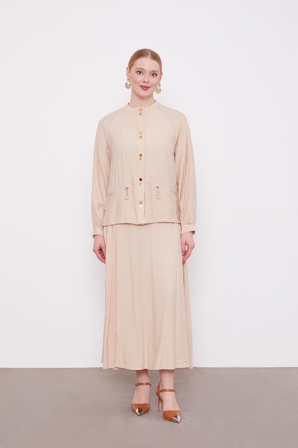 LevidorBej Çift Düğme Detaylı Etekli Takım