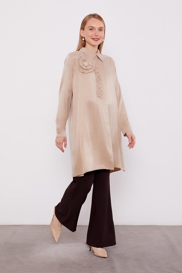 LevidorBej Fırfır Çiçek Detay Cupra Gömlek