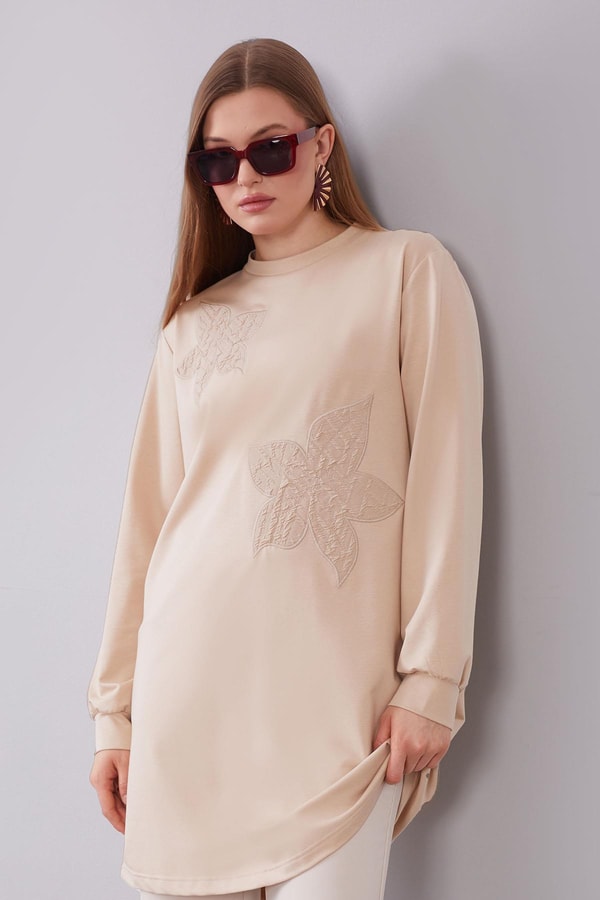 LevidorBej İkili Çiçek Desenli Sweat