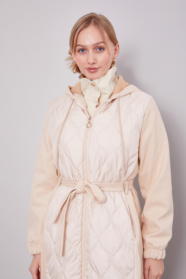 LevidorBej Kaşe Detaylı Kapitone Mont