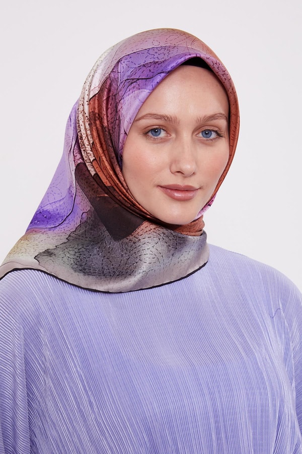 LevidorBej Kesik Çiçek Desen Twill İpek Eşarp