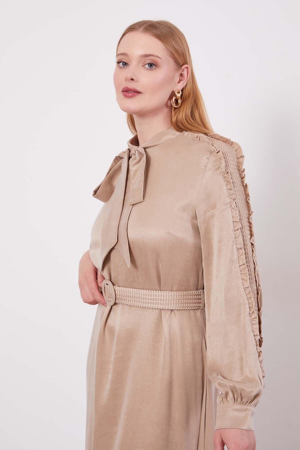 LevidorBej Kol Güpürlü Cupra Elbise