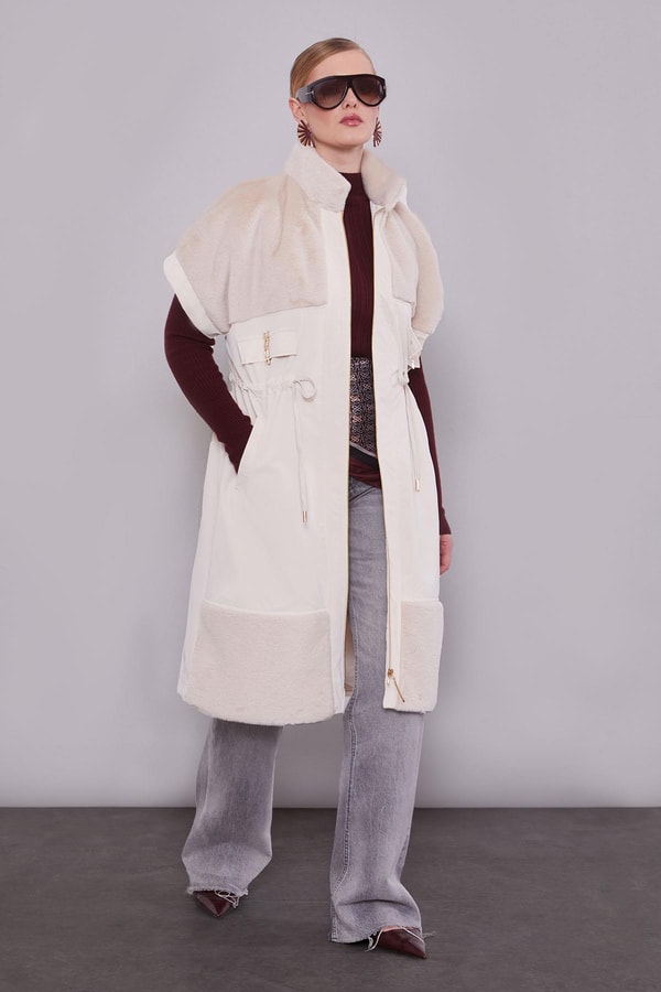 LevidorBej Kürk Yakalı Yelek