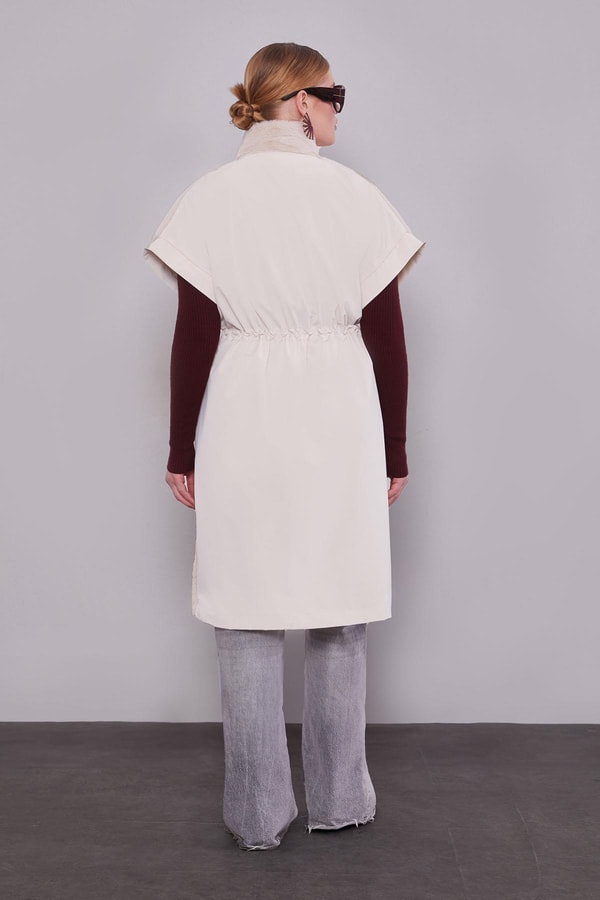 LevidorBej Kürk Yakalı Yelek