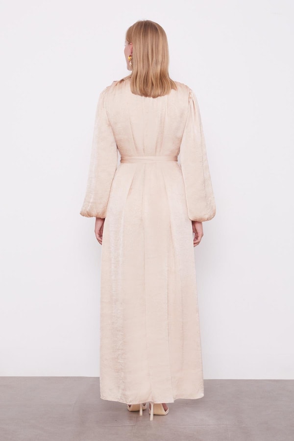 LevidorBej Kuşak Detaylı Saten Kraş Elbise