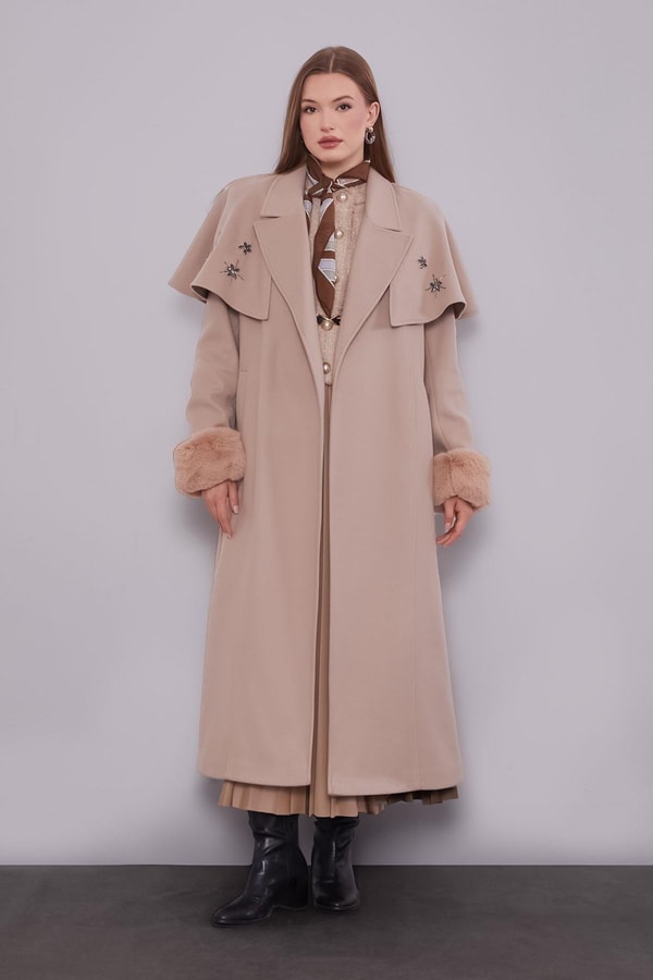 LevidorBej Pelerin Detaylı Kaban