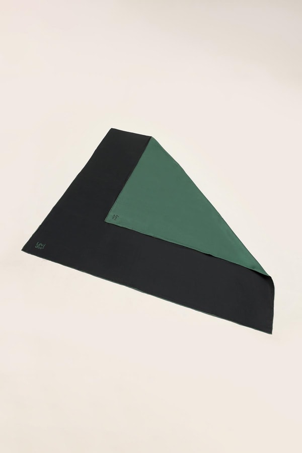 LevidorBenetton Çift Taraflı Twill İpek Eşarp