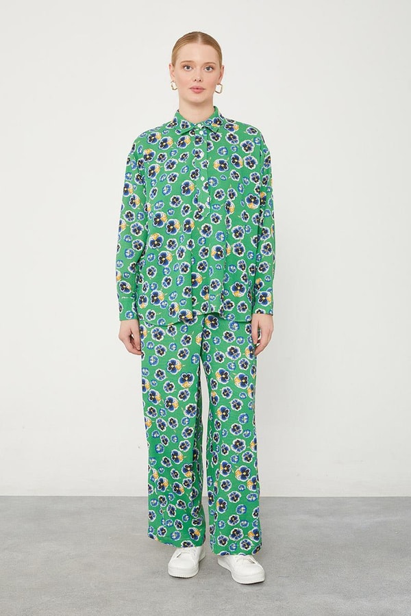 LevidorBenetton Menekşe Desenli Alt- Üst Takım
