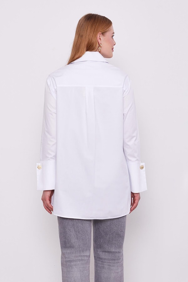 LevidorBeyaz Broş Düğme Detaylı Gömlek