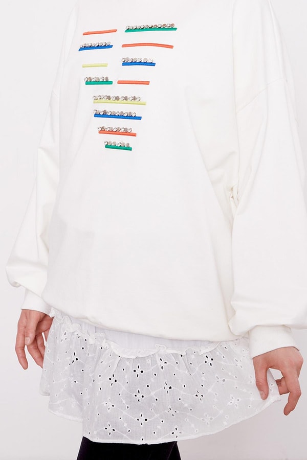 LevidorBeyaz Fırfırlı Gömlek Altı İçlik