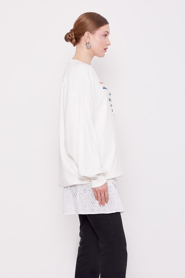 LevidorBeyaz Fırfırlı Gömlek Altı İçlik