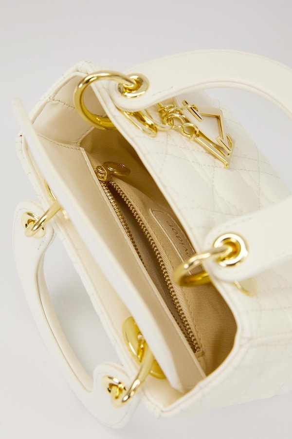 LevidorBeyaz Kare Gold Zincir Detaylı El Çantası