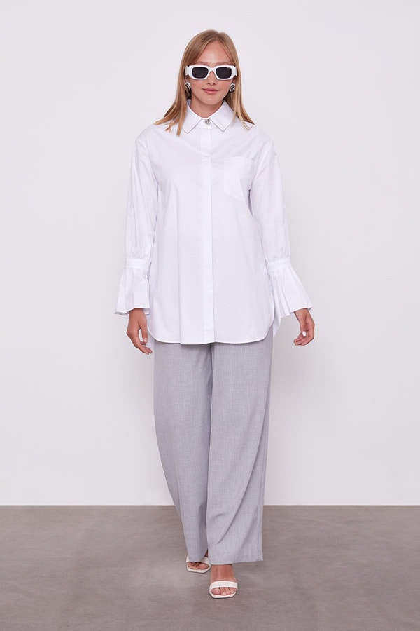 LevidorBeyaz Kolu Plise Detay Gömlek