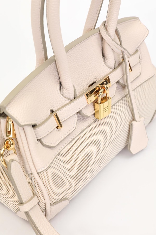 LevidorBeyaz Oval Kilit Detay El Çantası