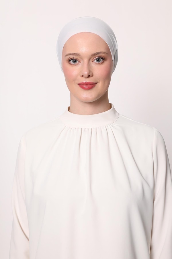 LevidorBeyaz Parisien Dikişsiz Bone