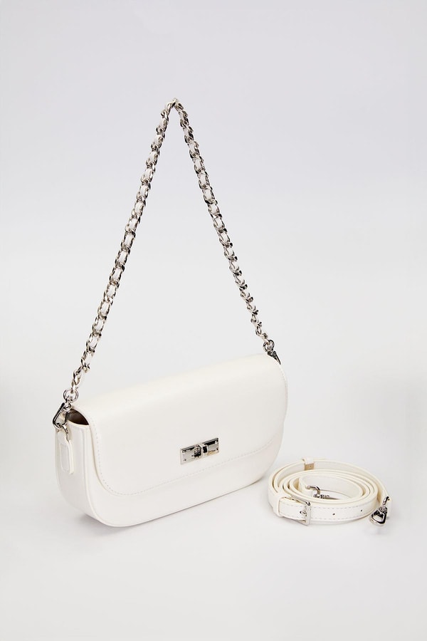 LevidorBeyaz Silver Kilit Detaylı Omuz Çantası