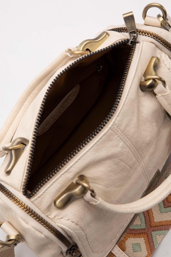 LevidorBeyaz Taş Aksesuar Detaylı Omuz Çantası