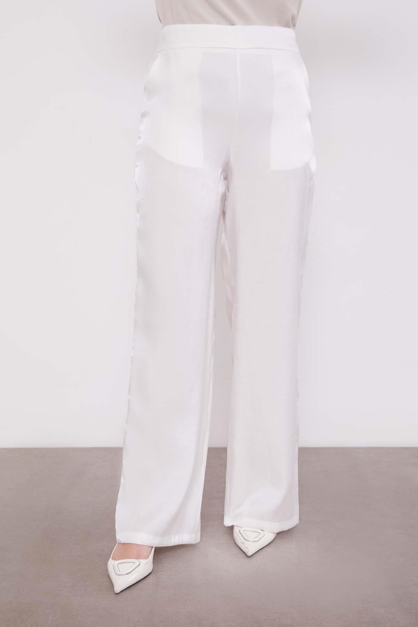 LevidorBeyaz Taş Detaylı İkili Takım