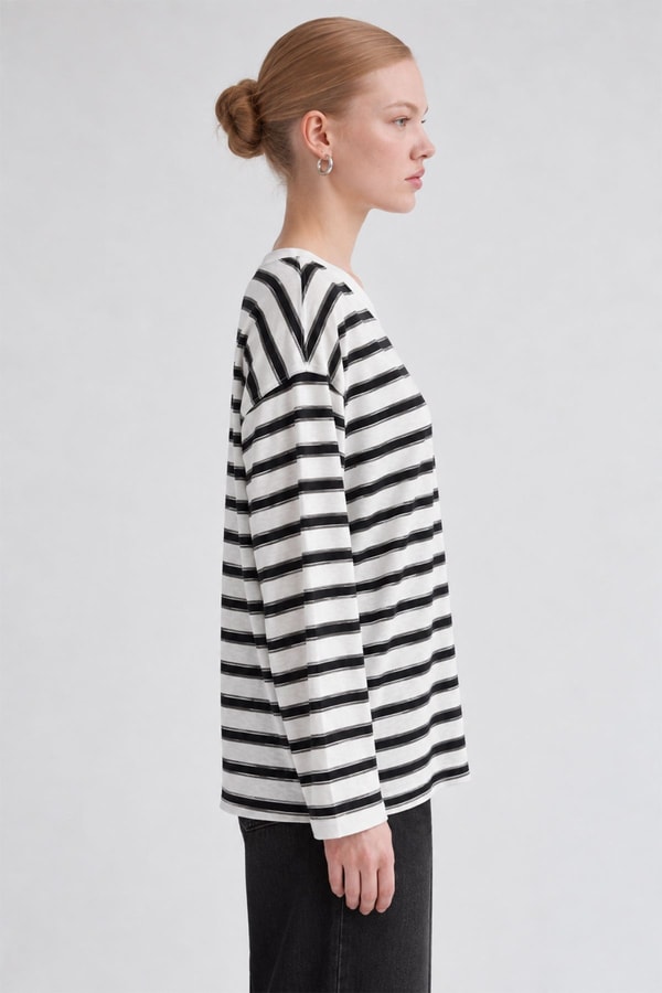 LevidorBisiklet Yaka Oversize Sweatshirt Siyah - Beyaz