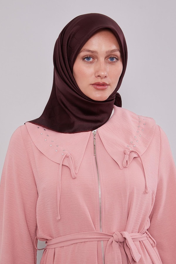 LevidorBordo Kenar Şeritli Monogram İpek Eşarp