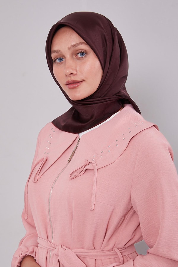 LevidorBordo Kenar Şeritli Monogram İpek Eşarp