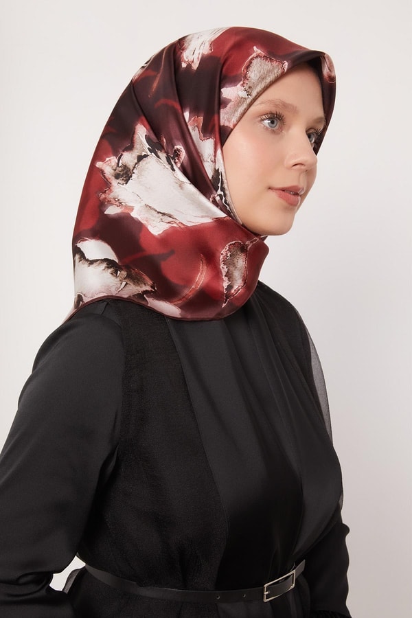 LevidorBordo Lotus Çiçek Twill İpek Eşarp